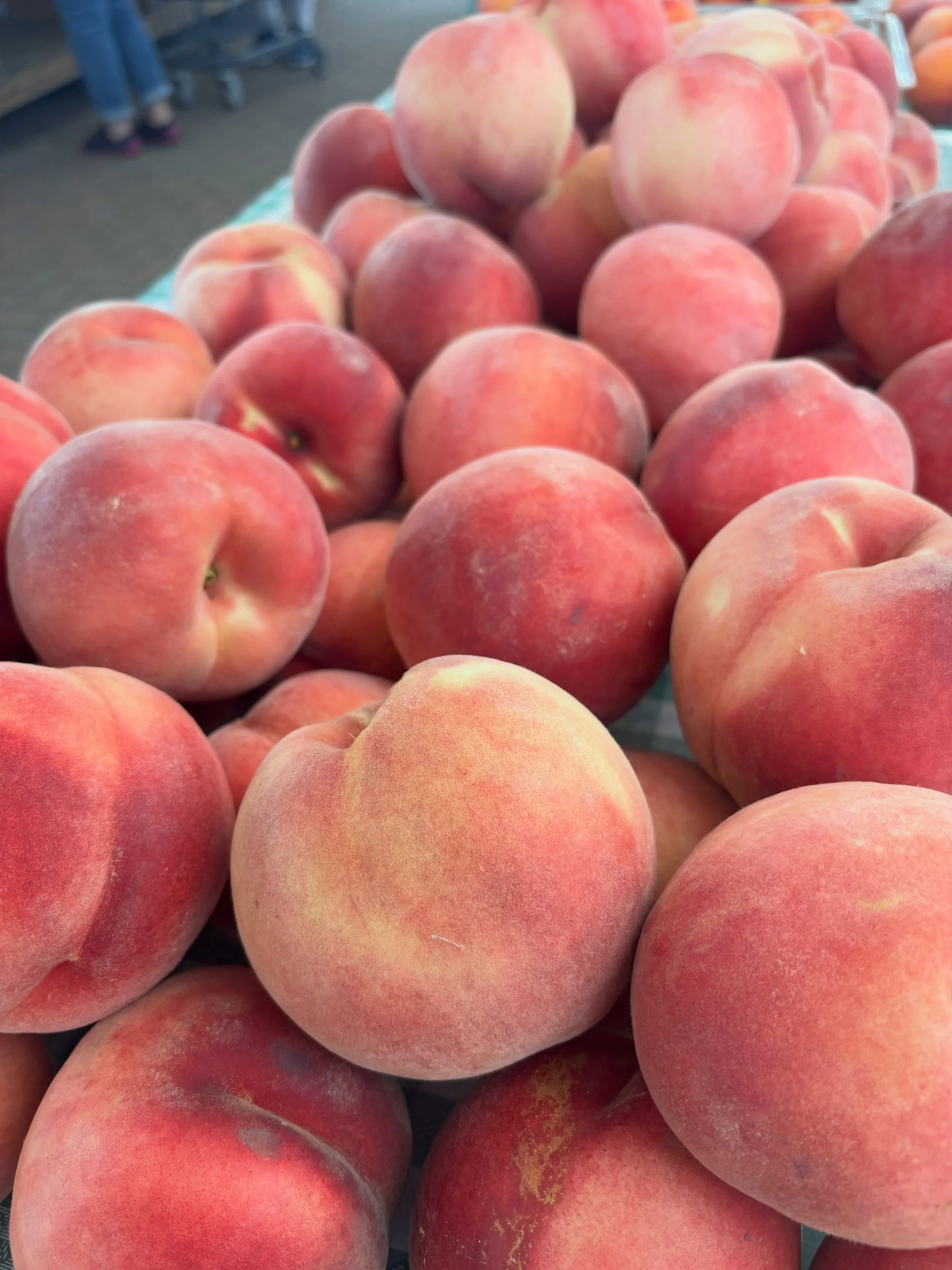 📣White Peach lovers! We picked today! They&rsquo;ll sell out quickly so come on down if you&rsquo;ve been waiting.