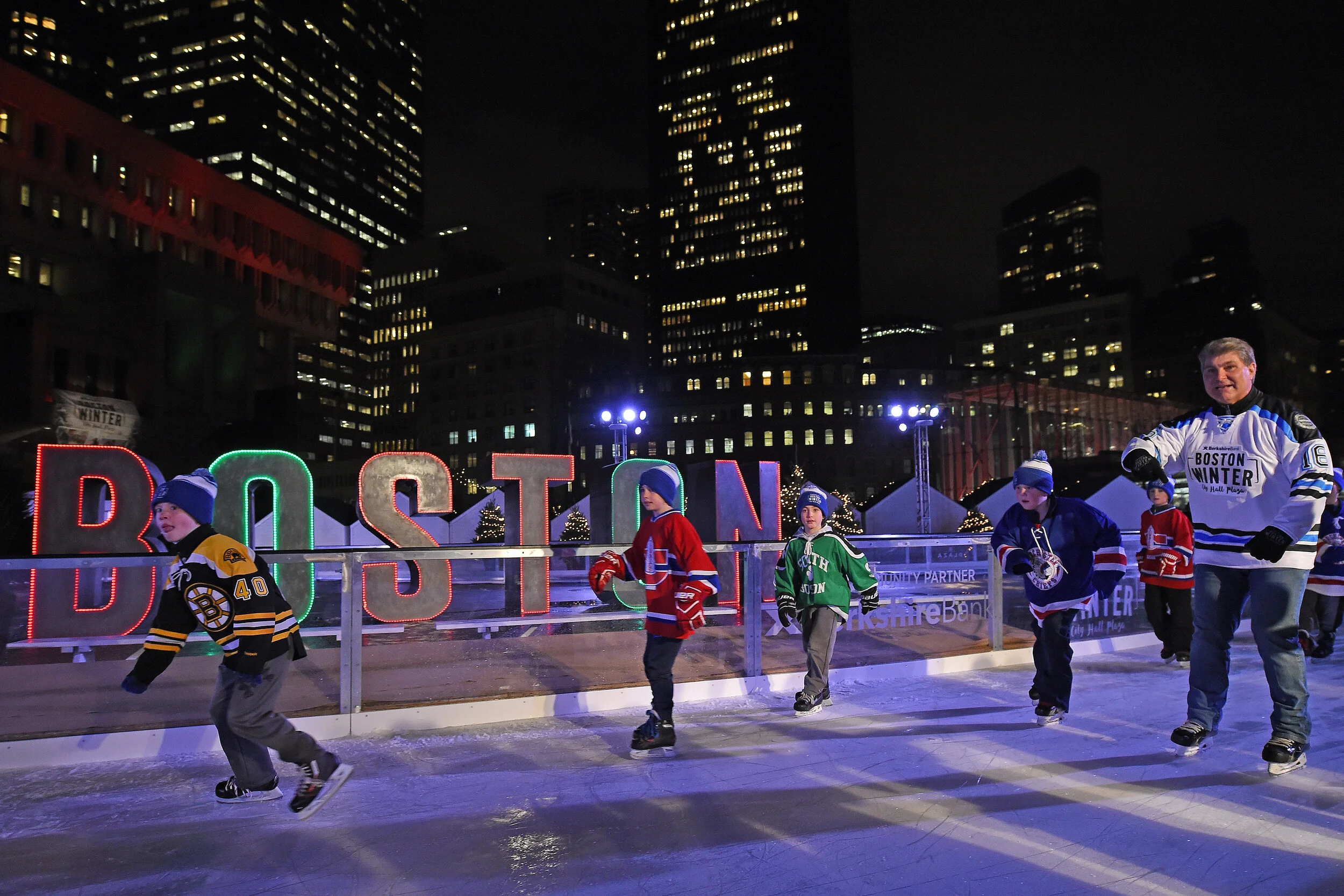 CITY HALL XMASS 12-7-16- 061.jpg