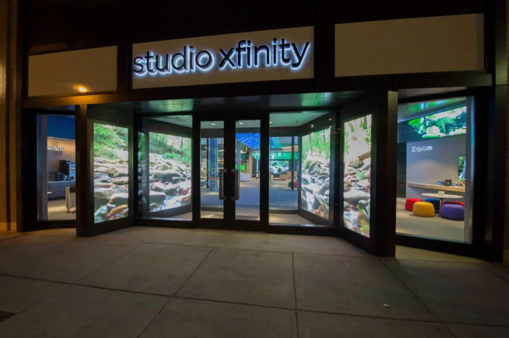 store-exterior-with-LED-doorway-at-Comcast-Studio-Xfinity-store-by-ESI-Design-with-photography-by-Andy-Ryan-3759-1024x681.jpg