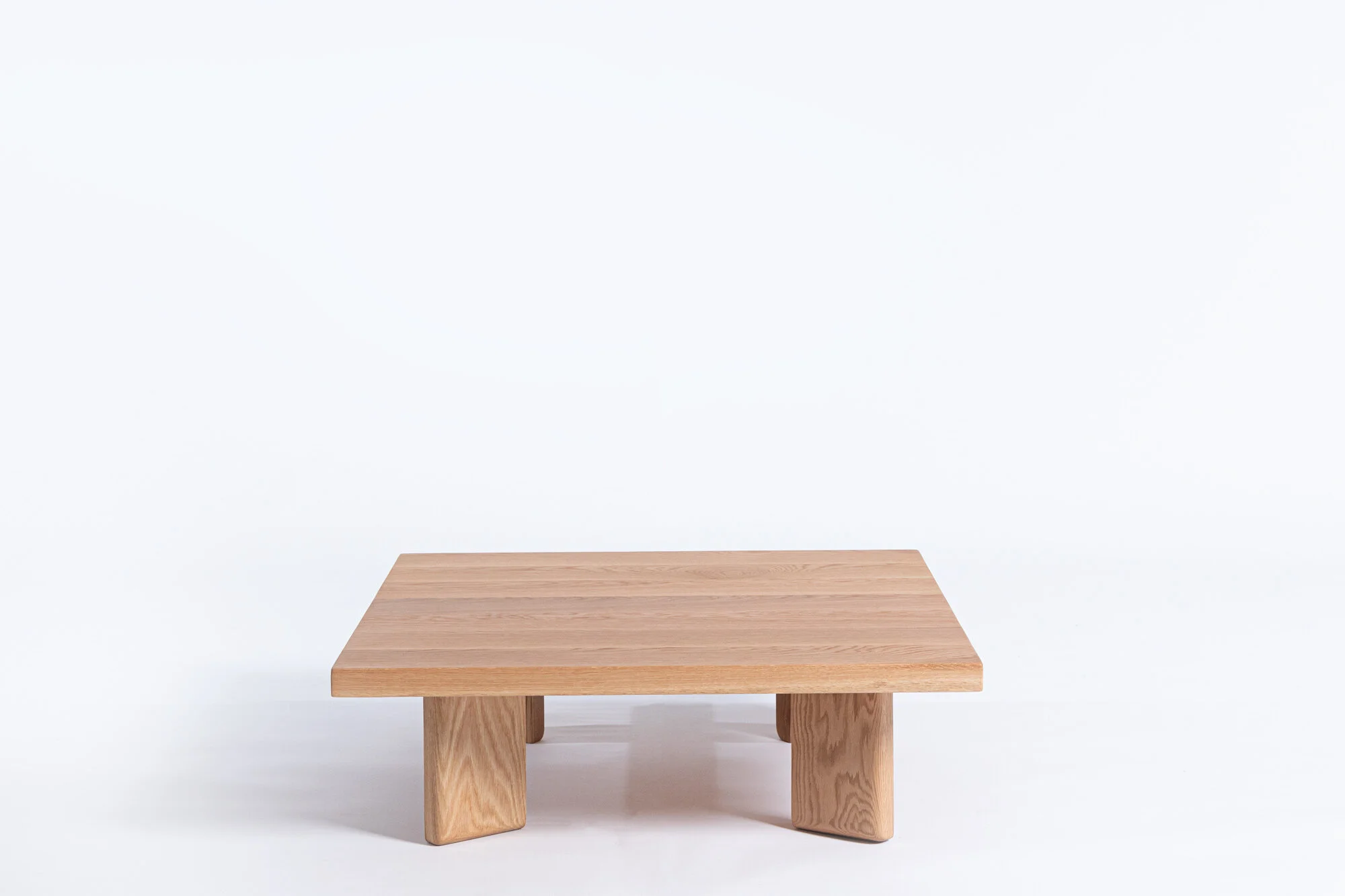 4 pin coffee table