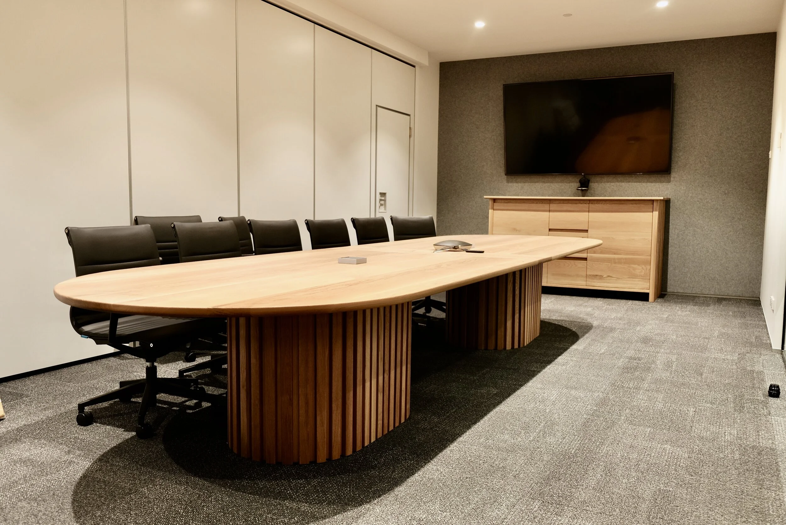 Cylinder boardroom table