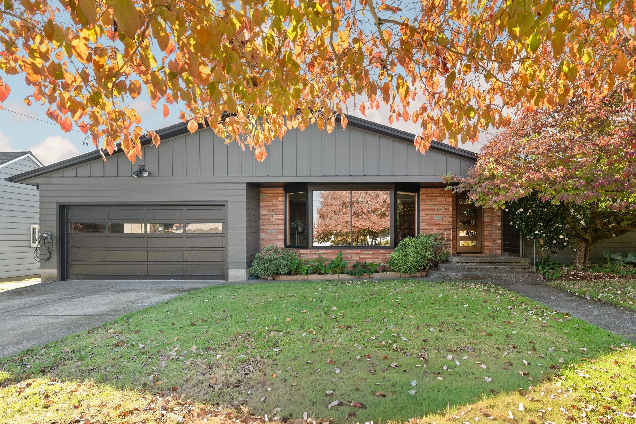 A 1957 Concordia Midcentury Goes Pending in 5 Days