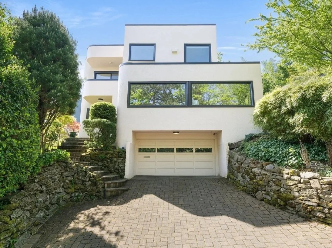 Art Moderne home in Portland's southwest hills