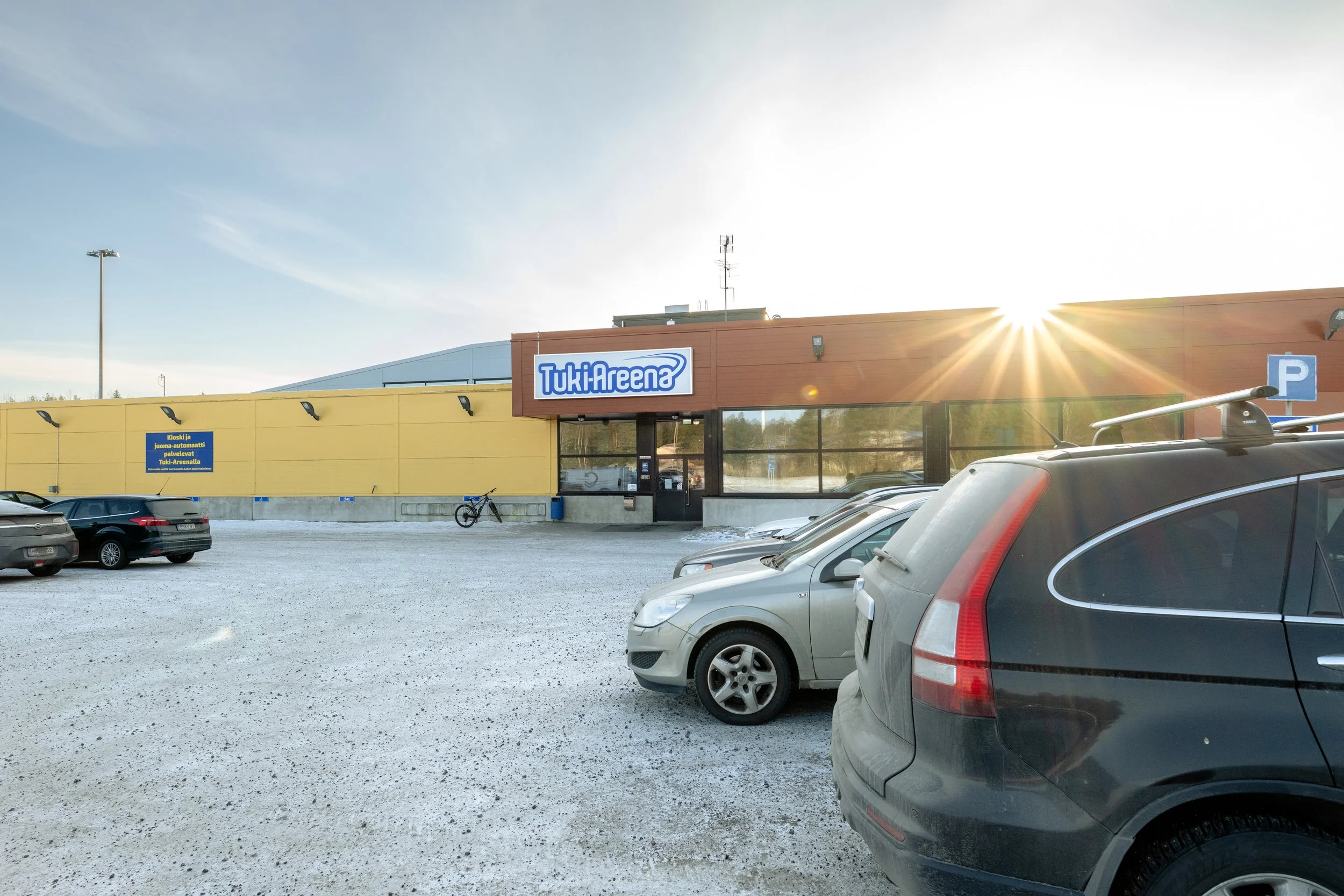 Tuki-Areenan pysäköintialueen urakka nytkähti eteenpäin