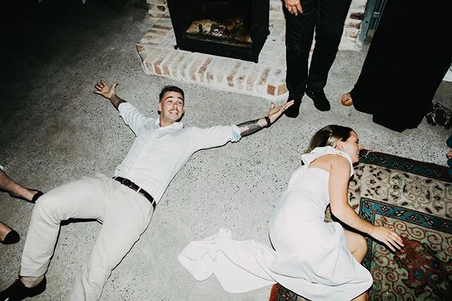 Re-invent the rule book! If you wanna get down, like, down to the ground down, you do you. Kayla & Dan couldn’t have had more fun if they tried. 🙌🏼 @samueljacobweddings making time stand still.