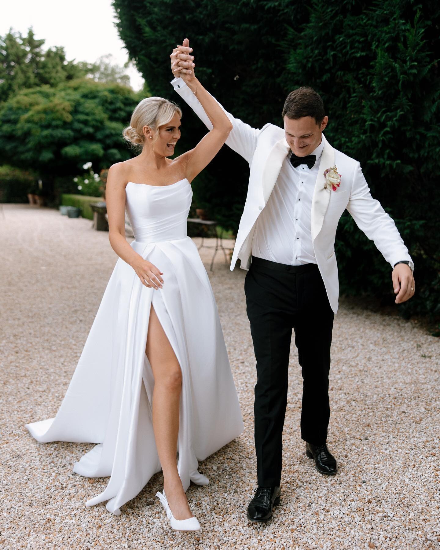 Persia &amp; Josh&rsquo;s NYE wedding had guests dancing to all the big players: Kylie, Calvin, Ricky, Bey, Shaggy, and J.Lo - Amongst other certified legends. 

What we love most is that guests couldn&rsquo;t get enough of it, they told P&amp;J they