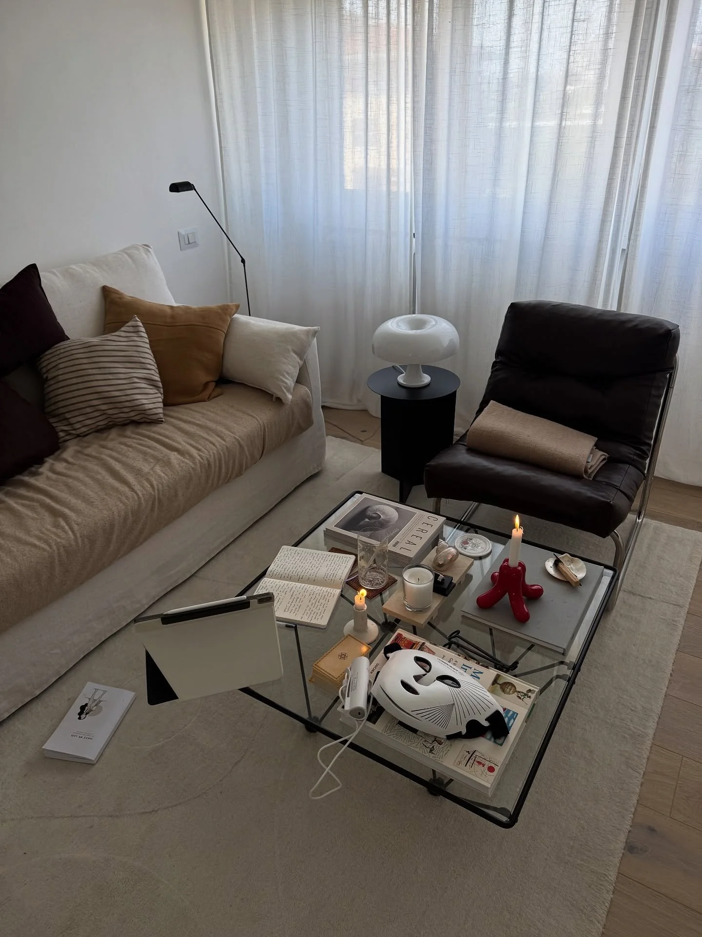 Incredibile ma siamo gi&agrave; all&rsquo;ultimo weekend di ottobre 🤍✨🍂 &Egrave; ora di rendere la casa quando pi&ugrave; accogliente possibile prima dell&rsquo;ibernazione 🥶

#cozy #milano #salutementale #organizzazione #october #milan #selfcare 