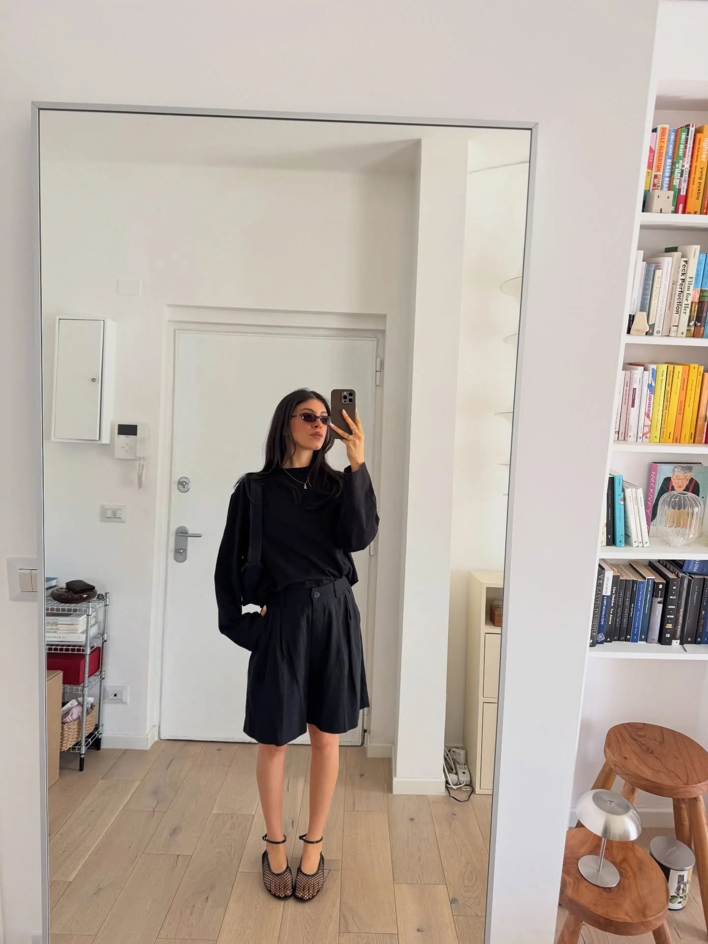 &Egrave; sbocciata la primavera a Milano, ho fatto tante belle cose ma ho perso completamente la voce 🗣️ quindi finch&eacute; non torna solo caroselli 🌸🤭🤍

#milano #springoutfit #organizzazione #minimaloutfit #vintagefinds