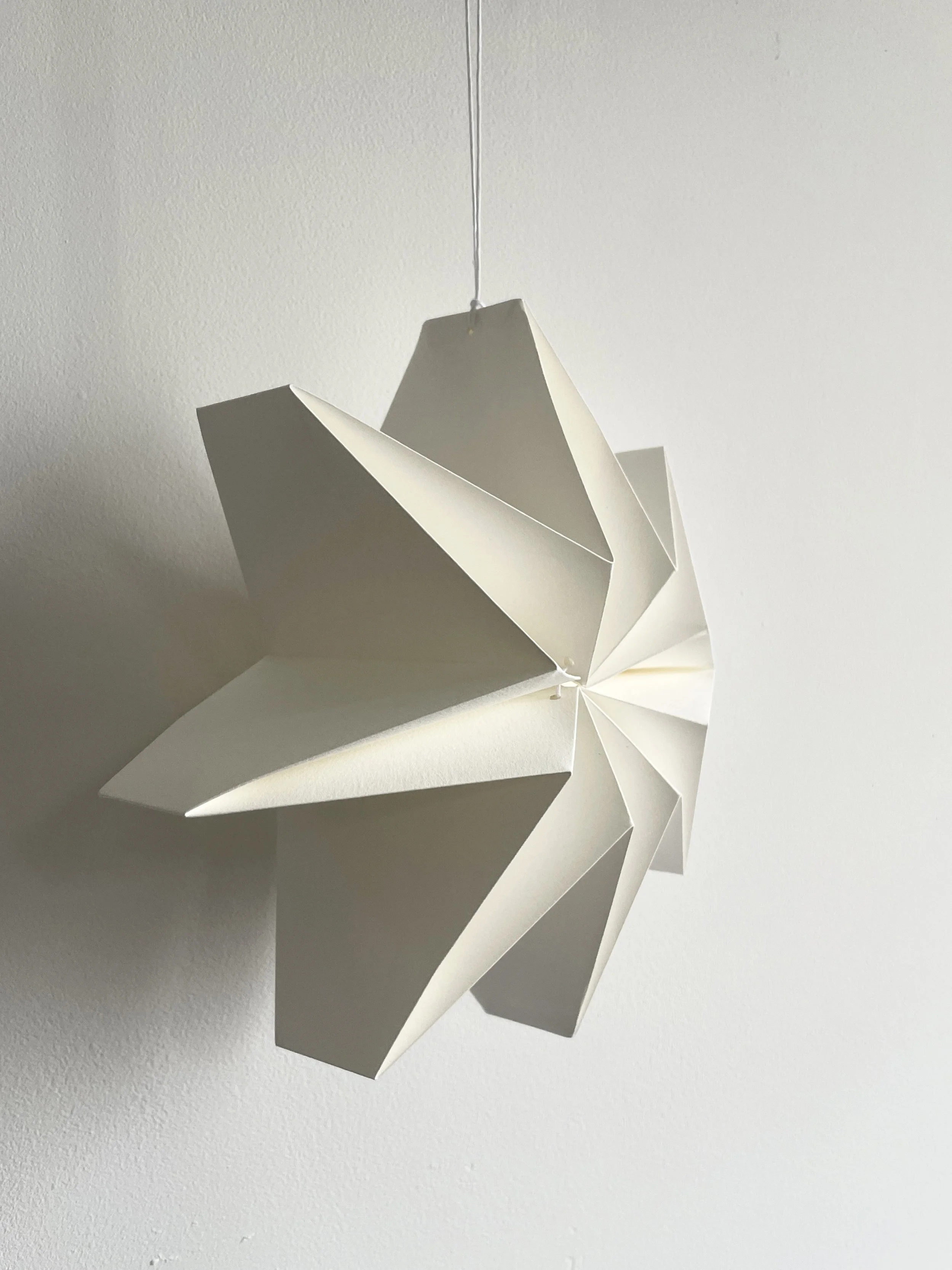 Star 03 ivory 3.jpg