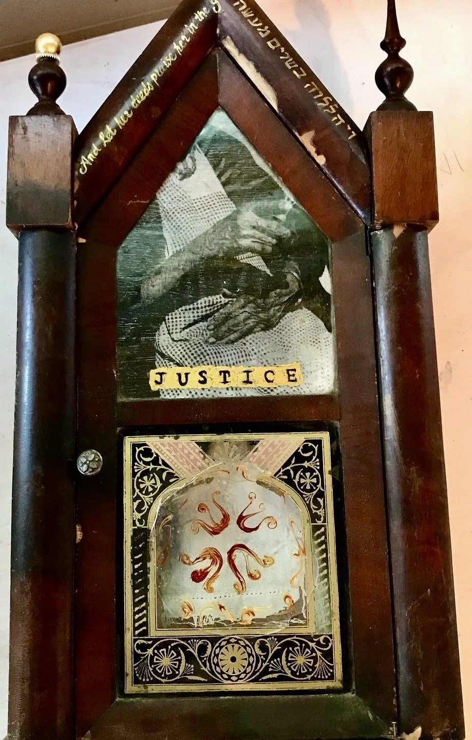 Praise her in the gates - view closed door