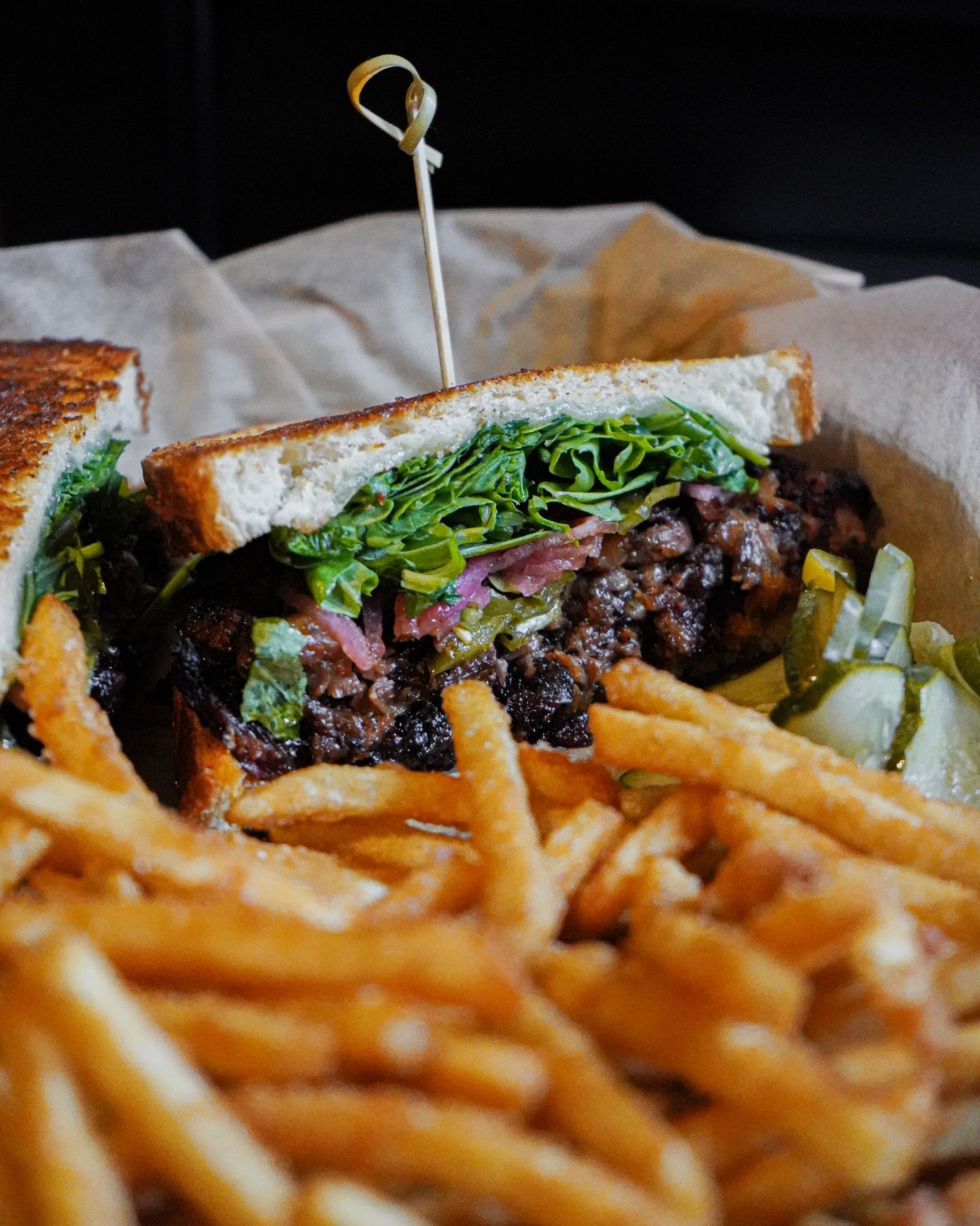 Eyes on the prize! 👀 

...and the fries 🍟 

Smoked Brisket Sandwich | Maple BBQ Glaze, Pickled Jalape&ntilde;o Slaw, Vermont Cheddar, Toasted Sourdough, Fries

Are you upgrading these fries to truffle parm? 😋 
.
.
.
#ct #connecticut #ctrestaurants