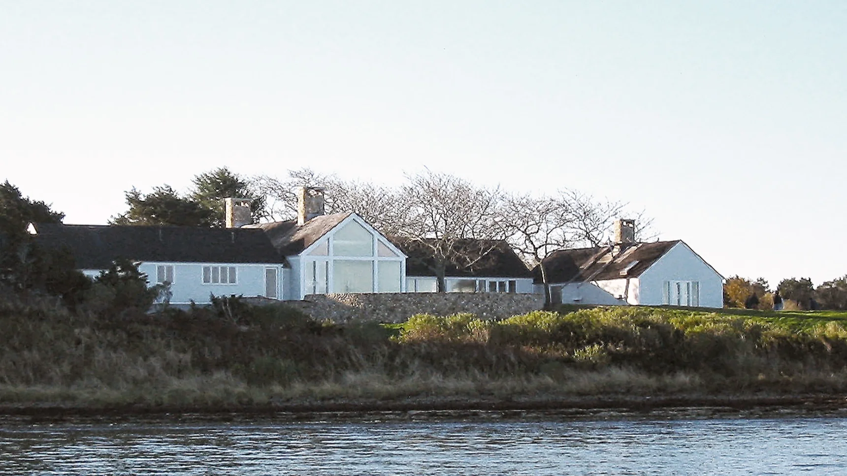 Exterior+View+from+the+sound+copy.jpg
