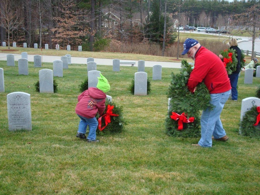 bob-and-wreaths-1024x768.jpg