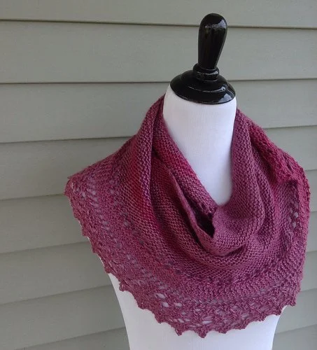 Aquinnah Cliffs Shawlette: Quiet Beauty Inspired by a New England Treasure