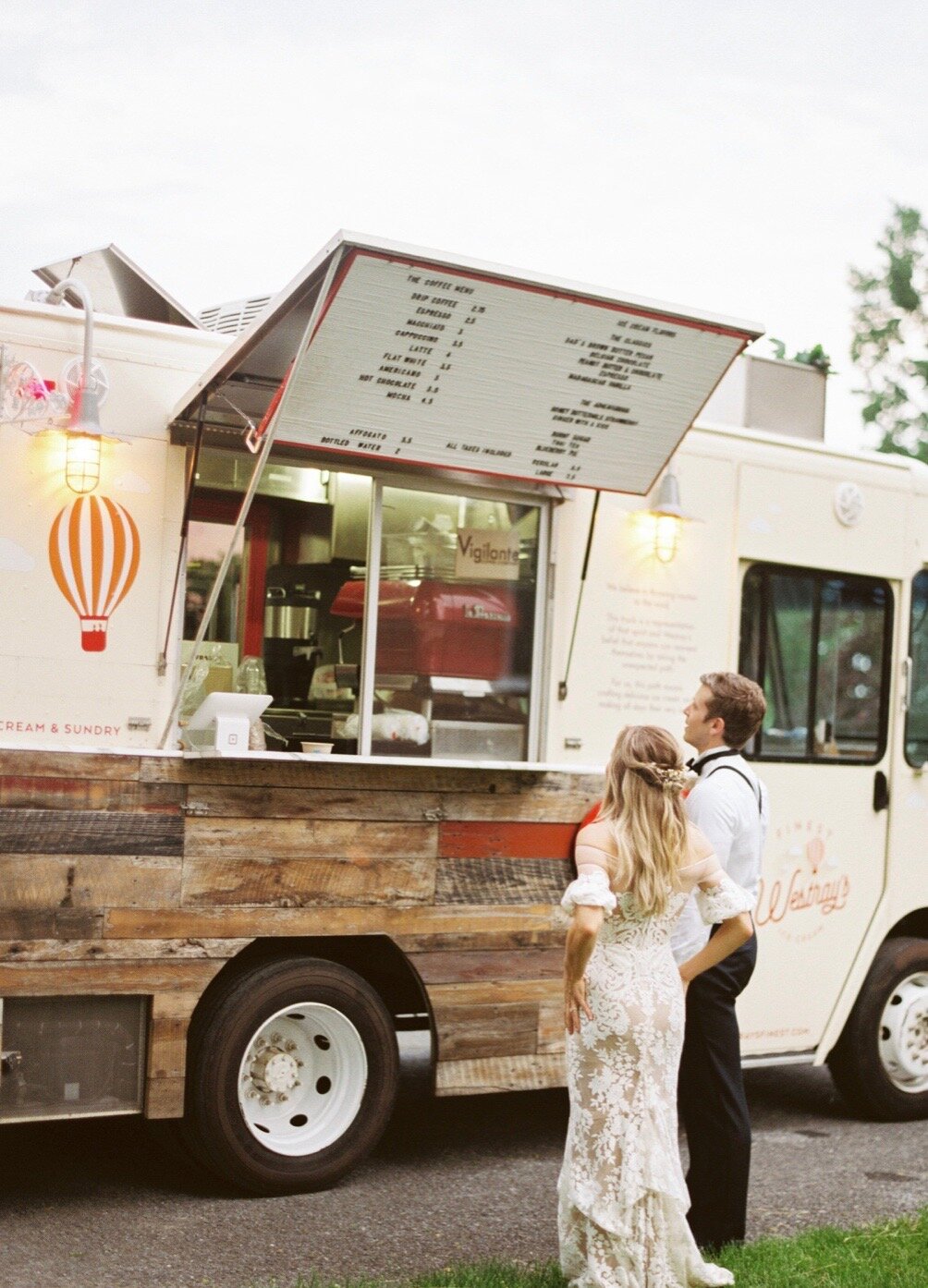 HOW TO HAVE AN EPIC FOOD TRUCK WEDDING — IRIE EVENT DESIGN