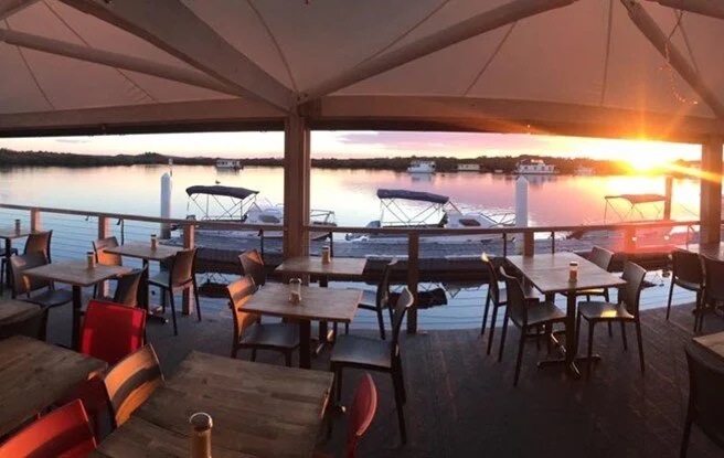 Dining Bars Bennetts By The Beach