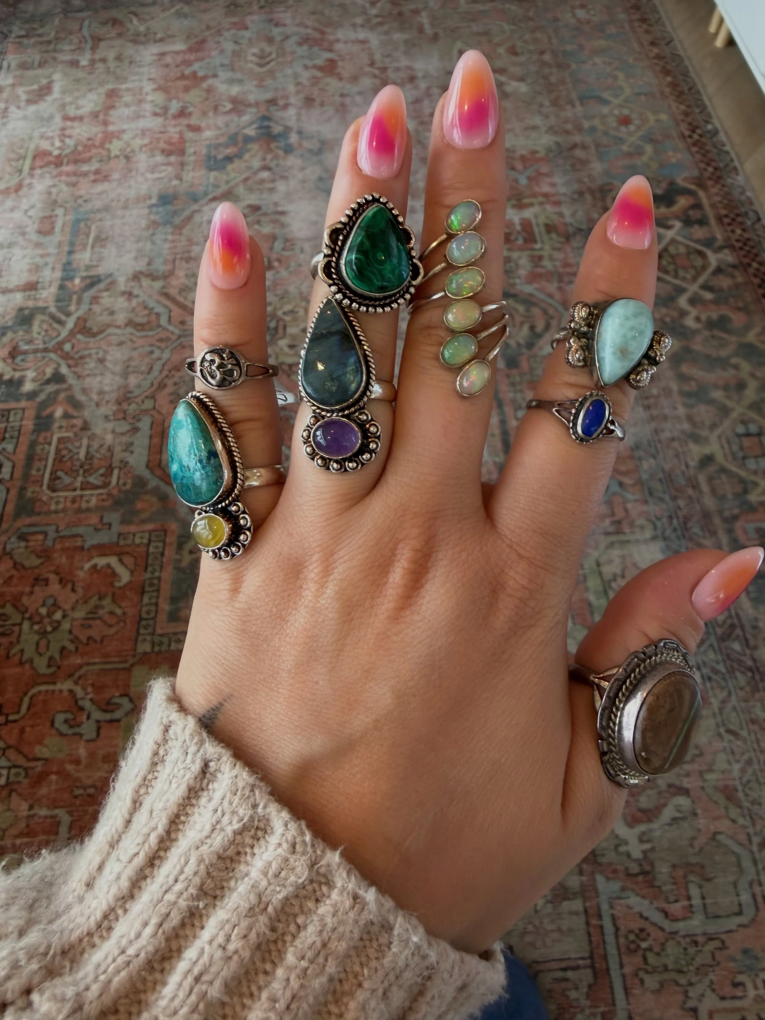 Jewelry is such a fun way to express your style and energy! We have pieces that will suit every mood 💫
