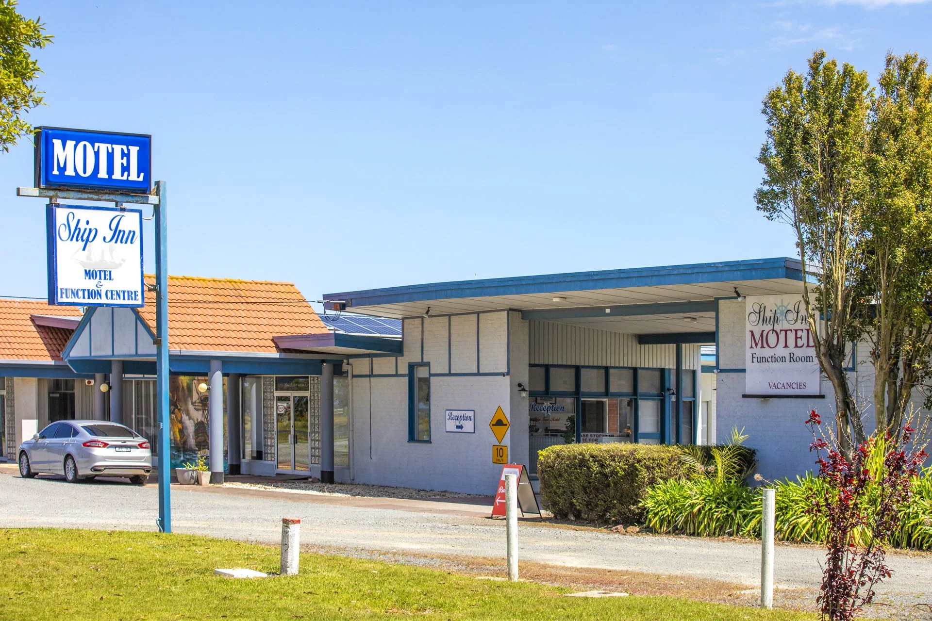 SHIP_INN_MOTEL_2376.jpg