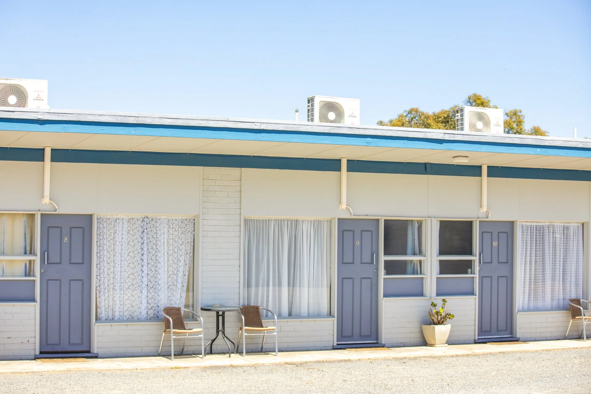 SHIP_INN_MOTEL_2228.jpg