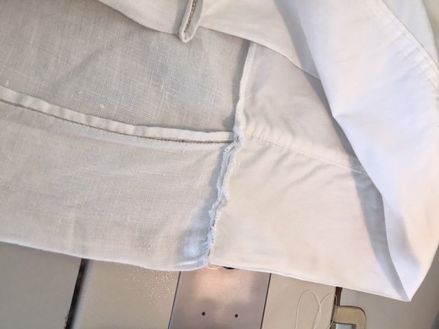 Easy DIY Vintage Tablecloth Pillowcases — Interior Redoux