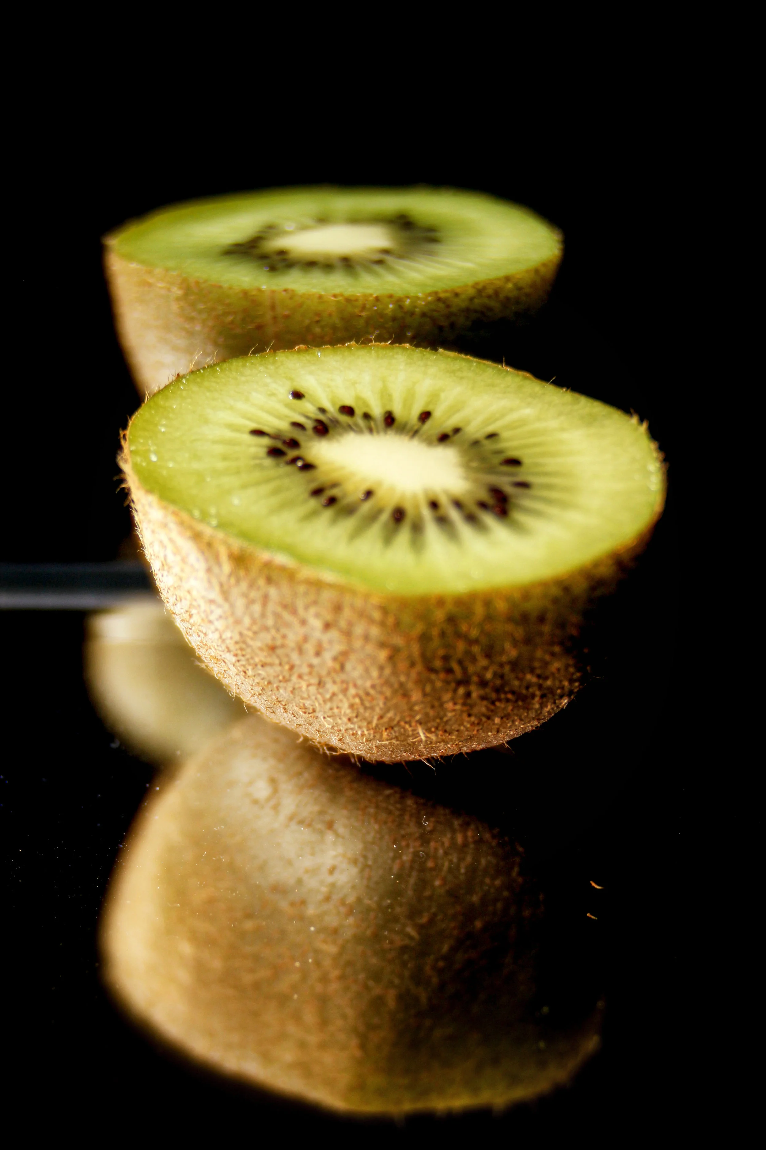 Why You Should Be Eating More Kiwis, Skin and All