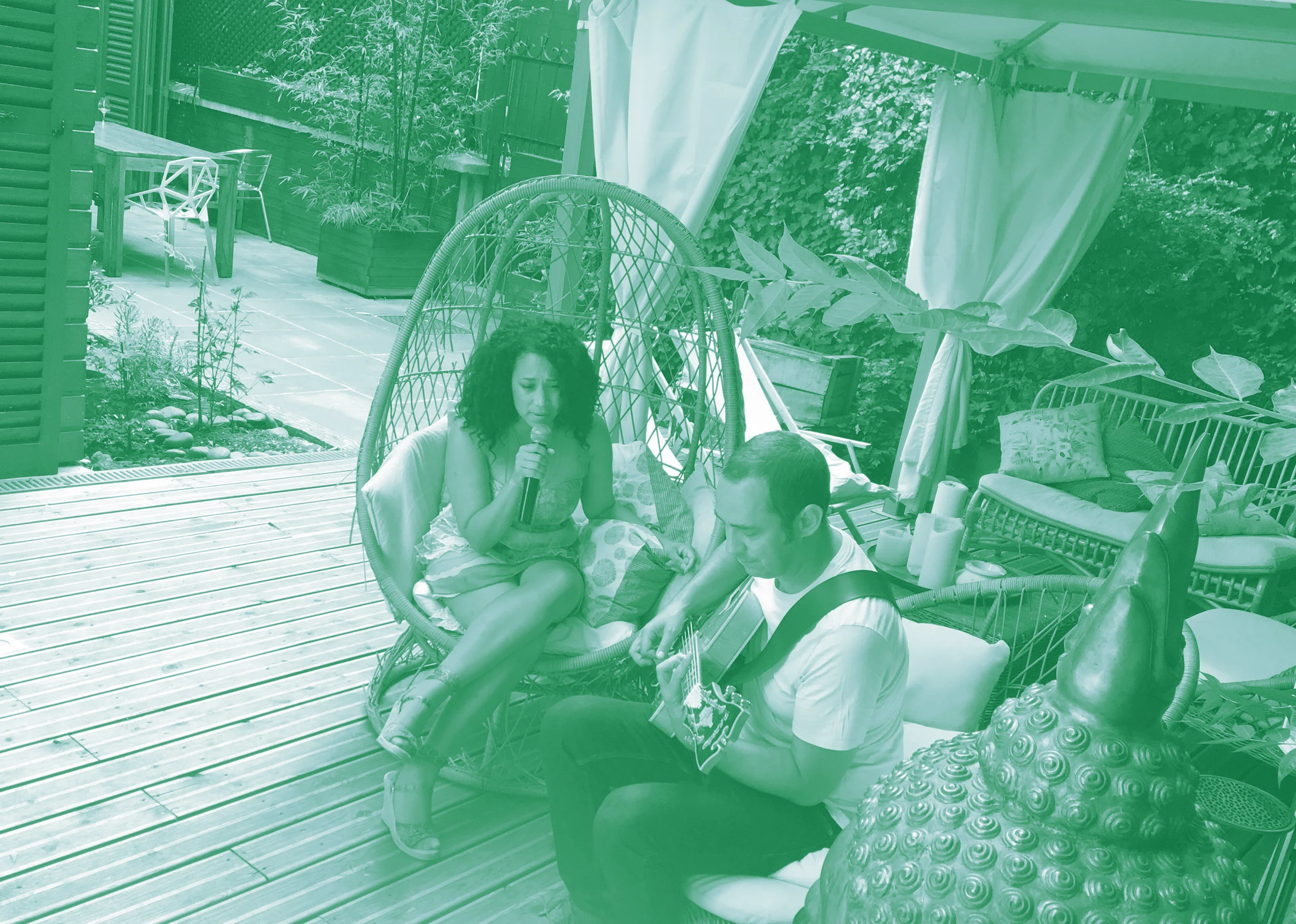 Musique : avec le duo "Mobö" qui revisite les inédits et les incontournables de la Soul et du Jazz pour les mariages, séminaires, baptêmes…