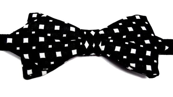Noeud-papillon-noir-et-blanc-bords-pointus_1_720x.jpeg