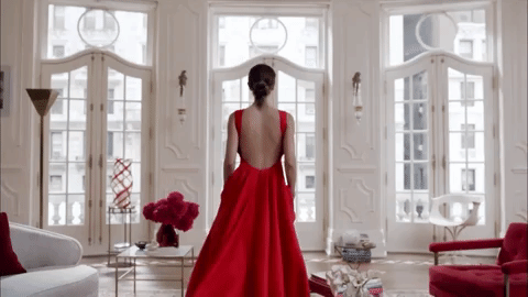 Des détails rouges pour un mariage romantique!