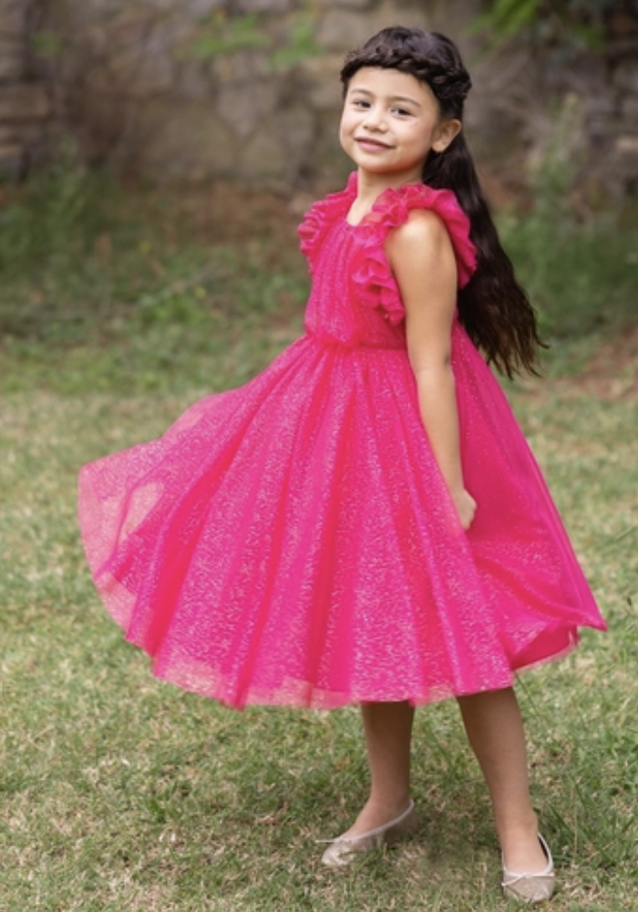 14Fevrier ou 1402Paris est un concept-store dédié au retrouvez des  robes de mariage, des prestations et des accessoires en lien avec le