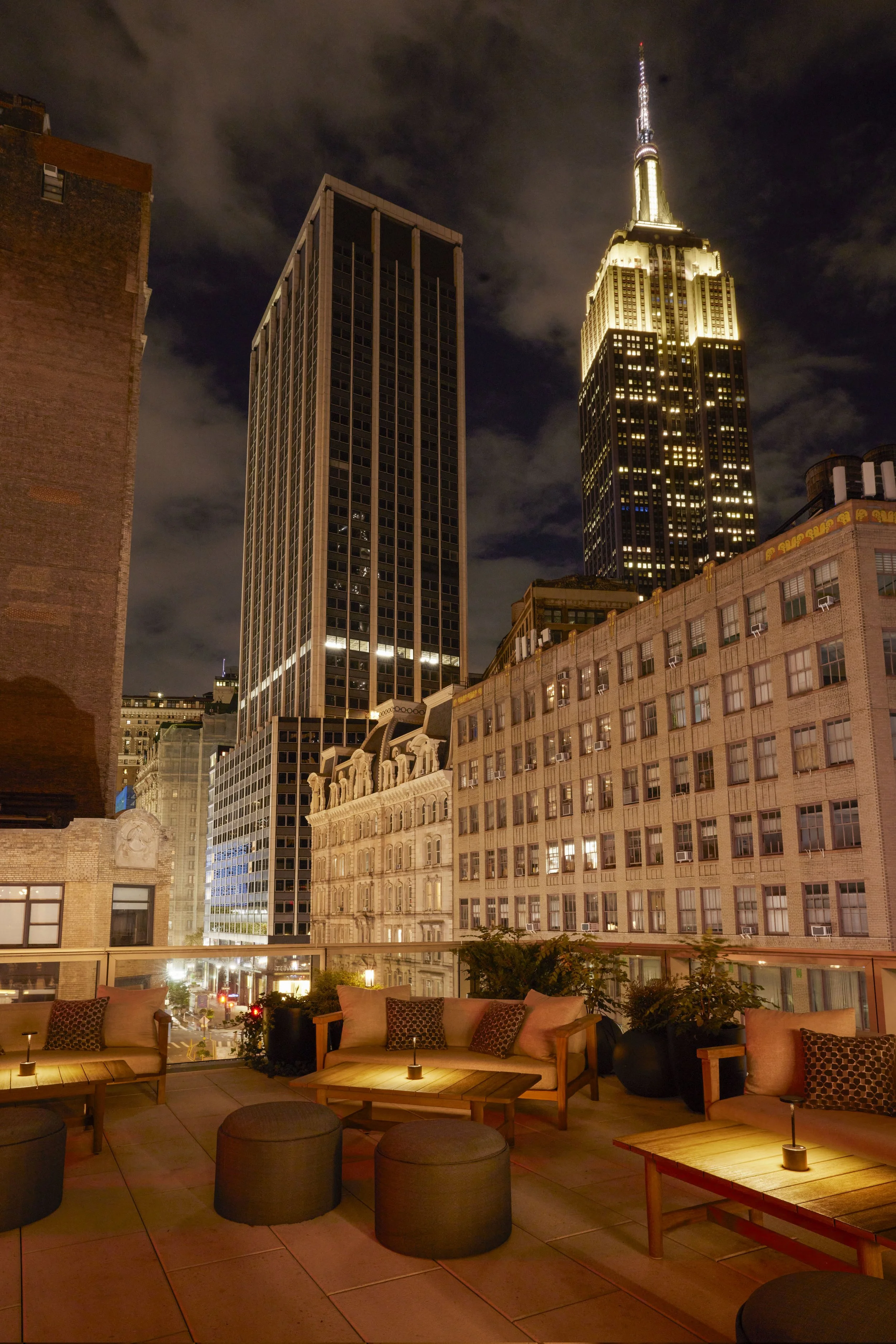 VHNY_EVERDENE-NIGHT-TERRACE_1.jpg