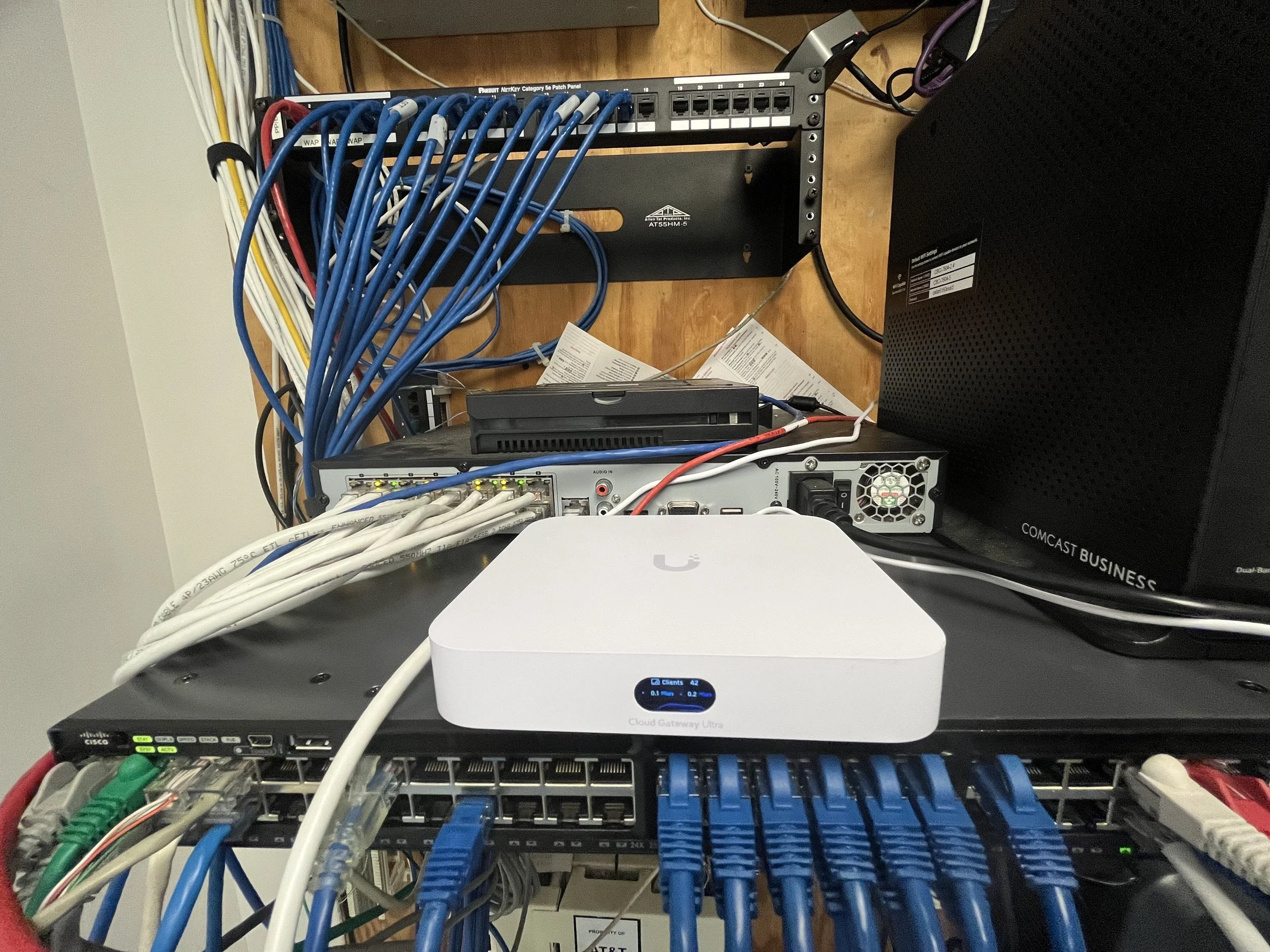 Ubiquti Cloud Gateway Ultra