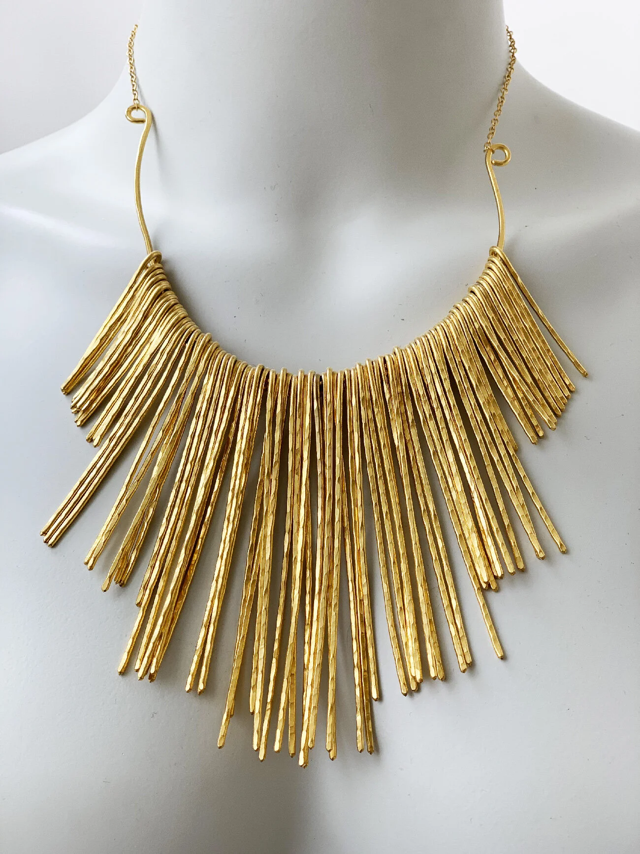 Collier plastron