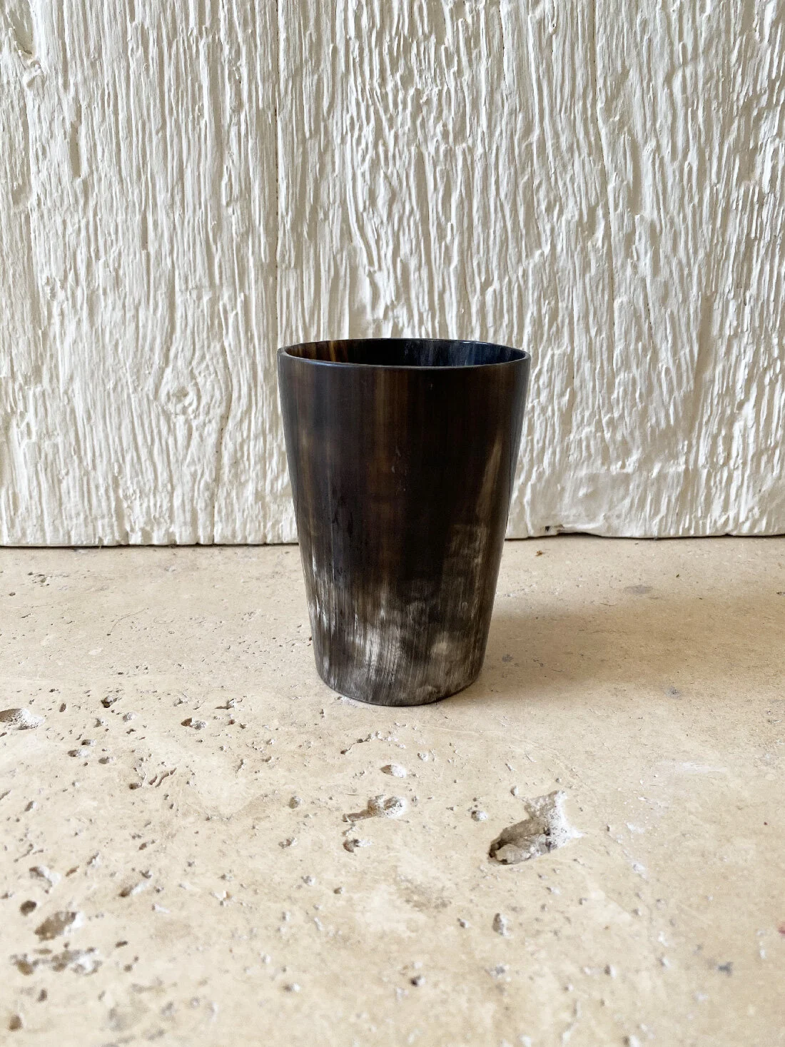 Gobelet en corne noire