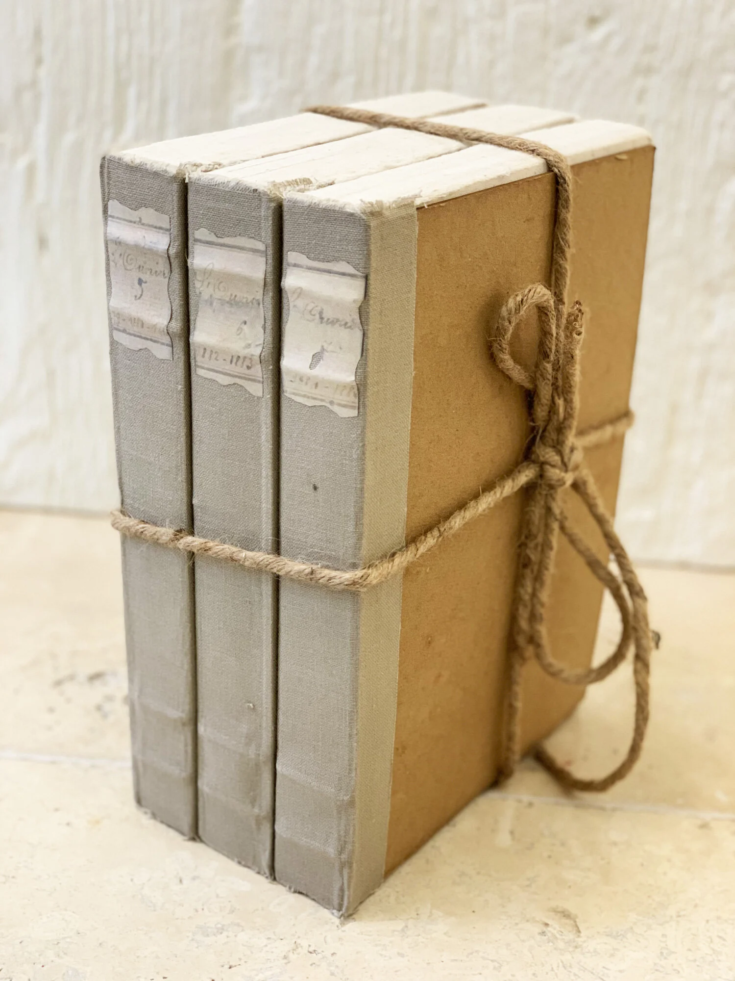 Lot de 3 carnets de dessin en forme de livres anciens