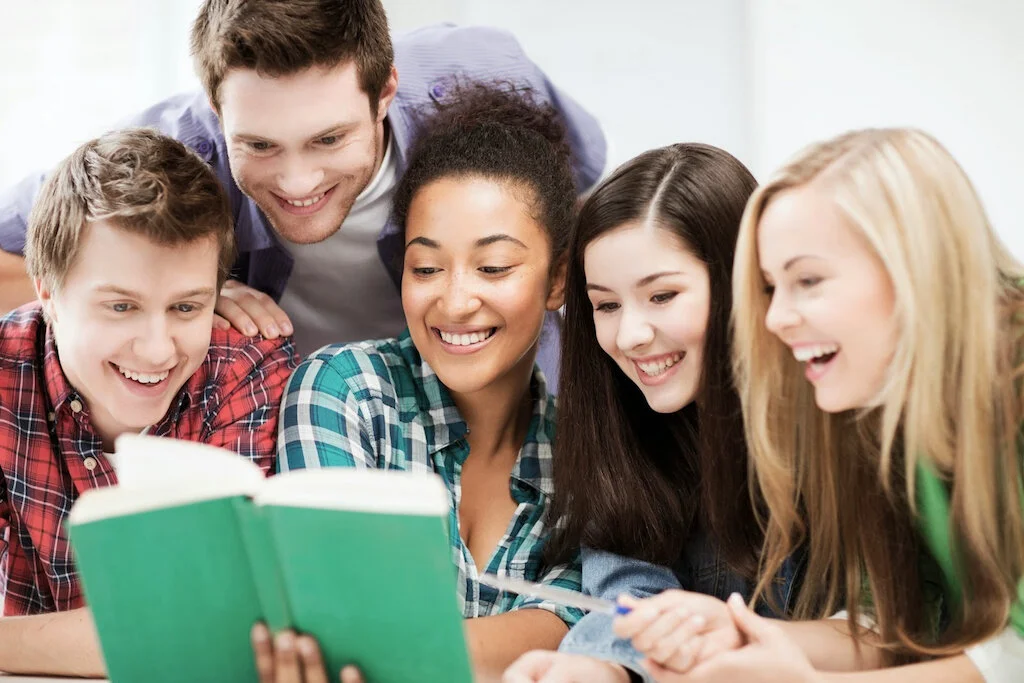teens-reading.jpg