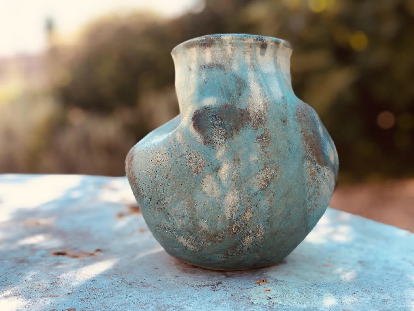 Finished piece I started in 2019. 

#lairoux #art #vase #ceramics #ceramicsart #sculpture #pottery