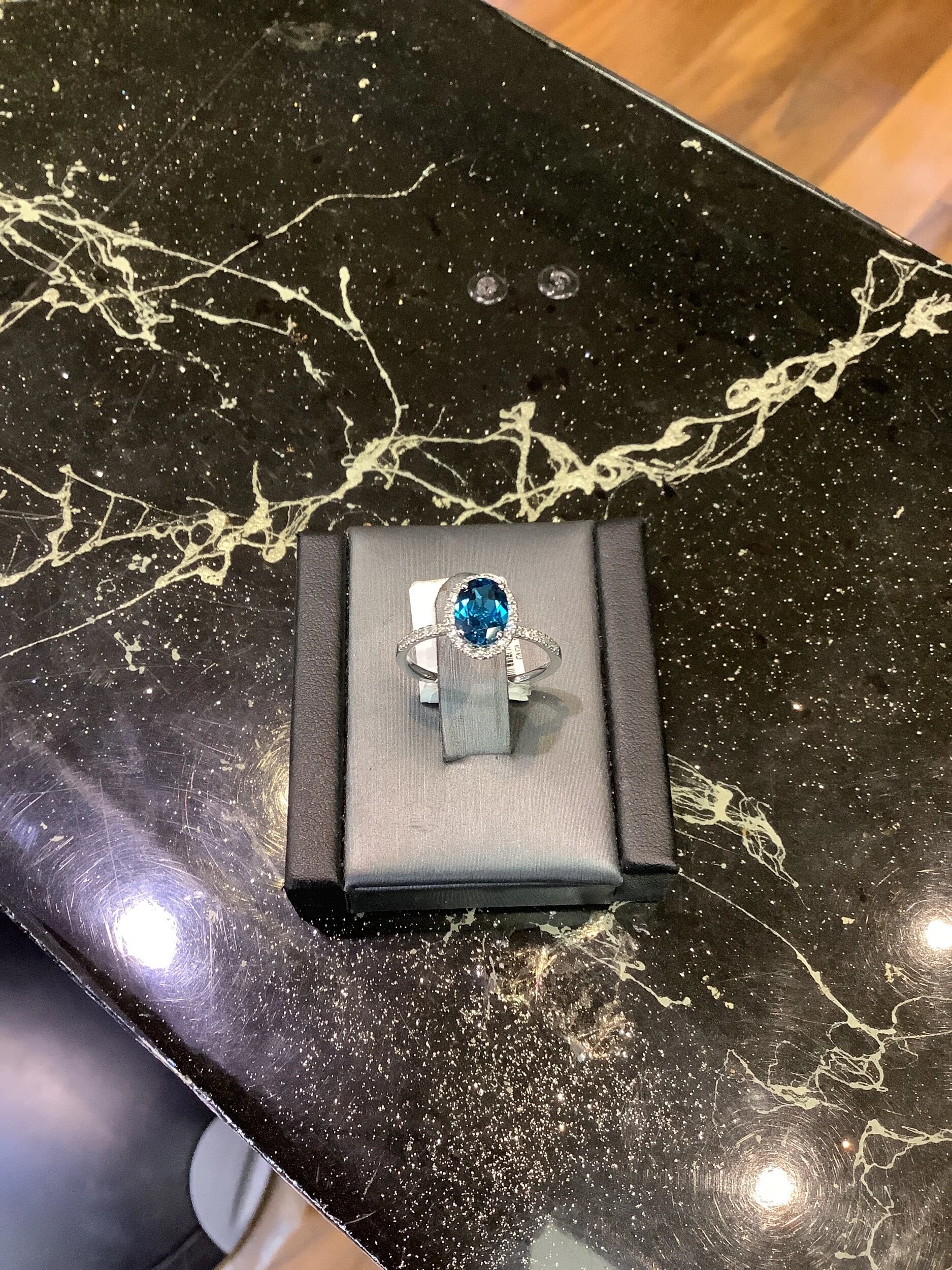 E5334476-B728-4F73-A20E-5D2616684F40