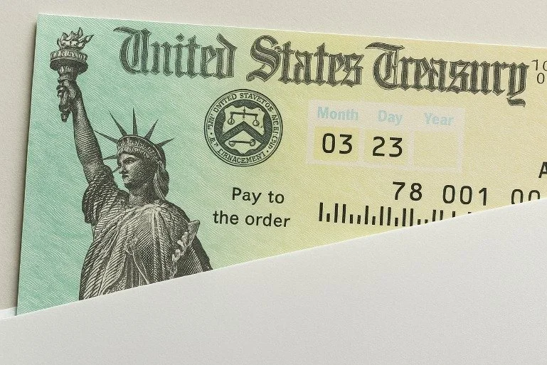 IRS TO PHASE OUT PAPER TAX REFUND CHECKS