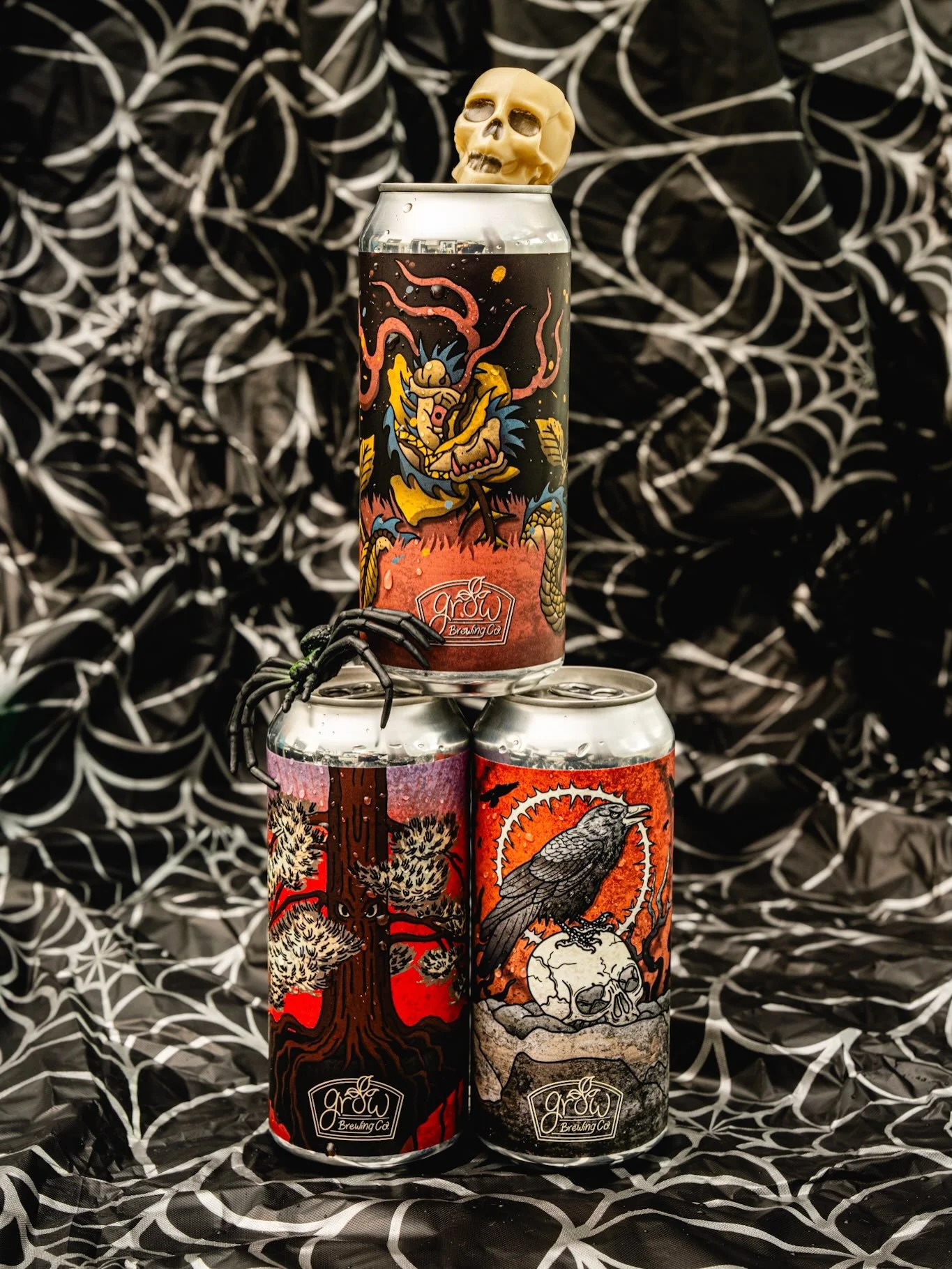 spooky szn sipping w/ @growbrewingco 

🪦 Spirit of the Season &mdash; Triple Hazy IPA &mdash; 11%ABV Our annual full-bodied, heavy and hoppy beer composed of all the things that represent harvest. Superb dankness, tropical fruits galore, underlying 