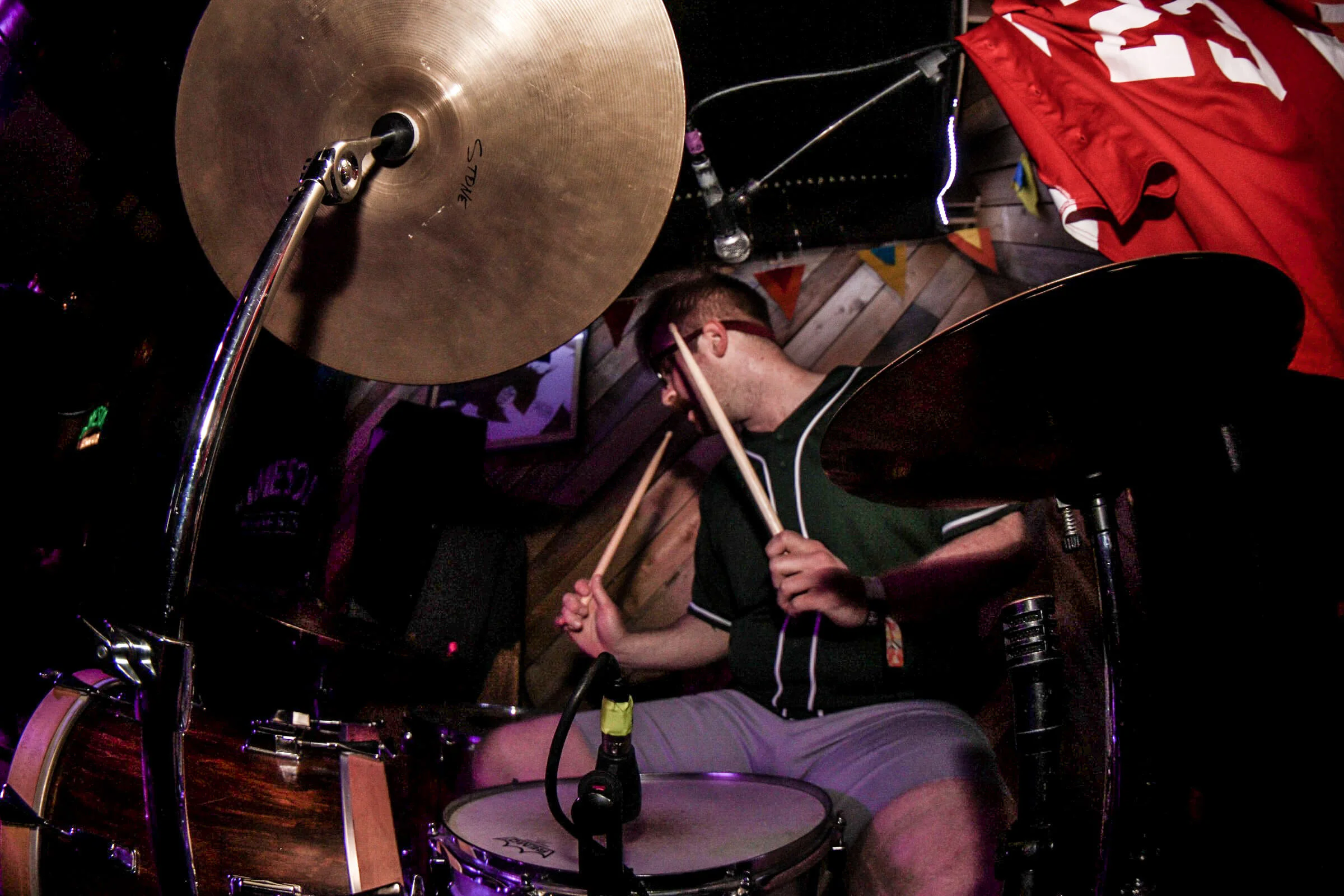 Urban Dicky live.jpg