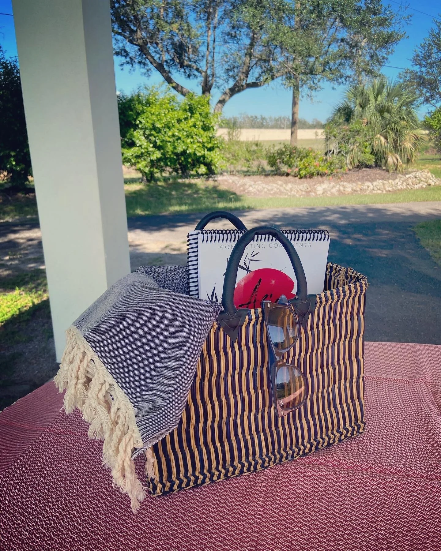 8F592D5D-886F-4202-B11D-5899B9F7F6A6