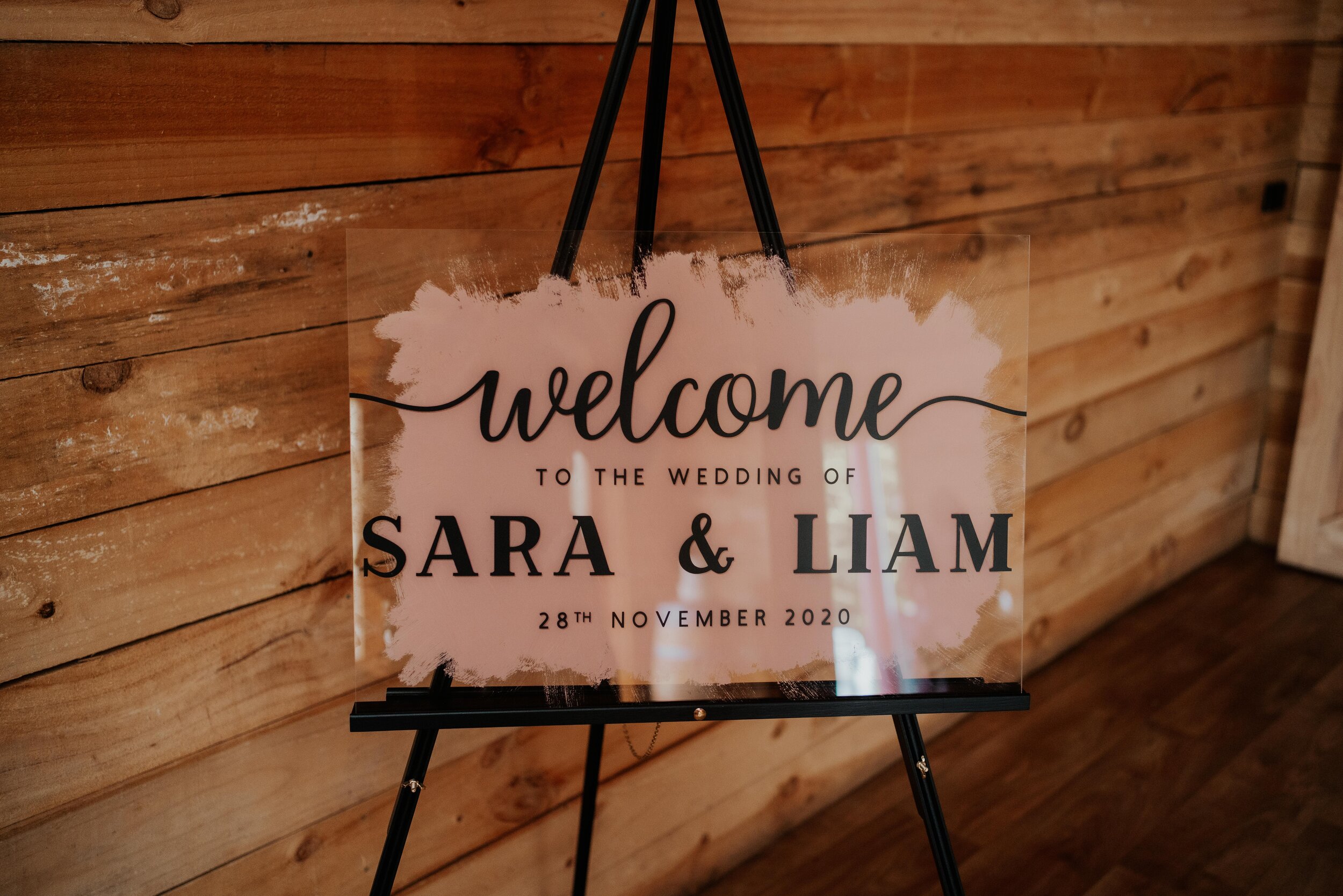 Welcome wedding signage