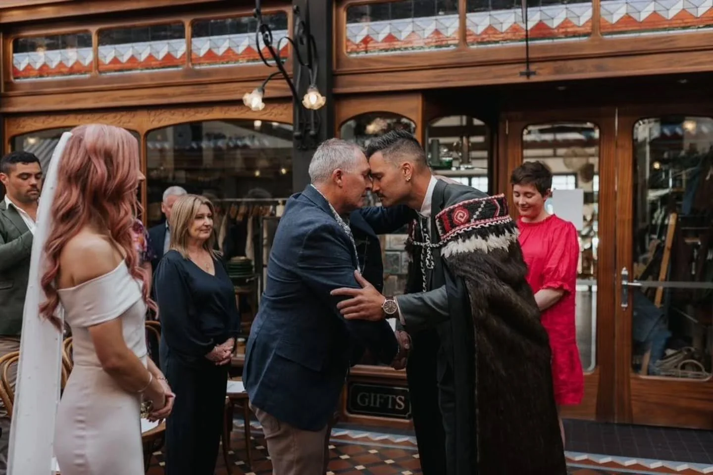 ✨️ Throwback to Ash &amp; Dion's intimate ceremony at @thetanneryemporium - this powerful moment captured by the incredible @hannahbird.photo still gives me goosebumps 💕 

#pinkhairedbride #korowai #hongi #christchurchwedding #christchurchcelebrant 