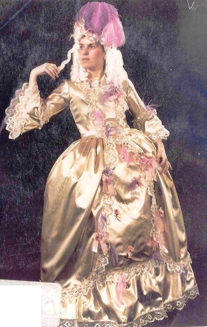 madame pompadour oro sartoria.jpeg