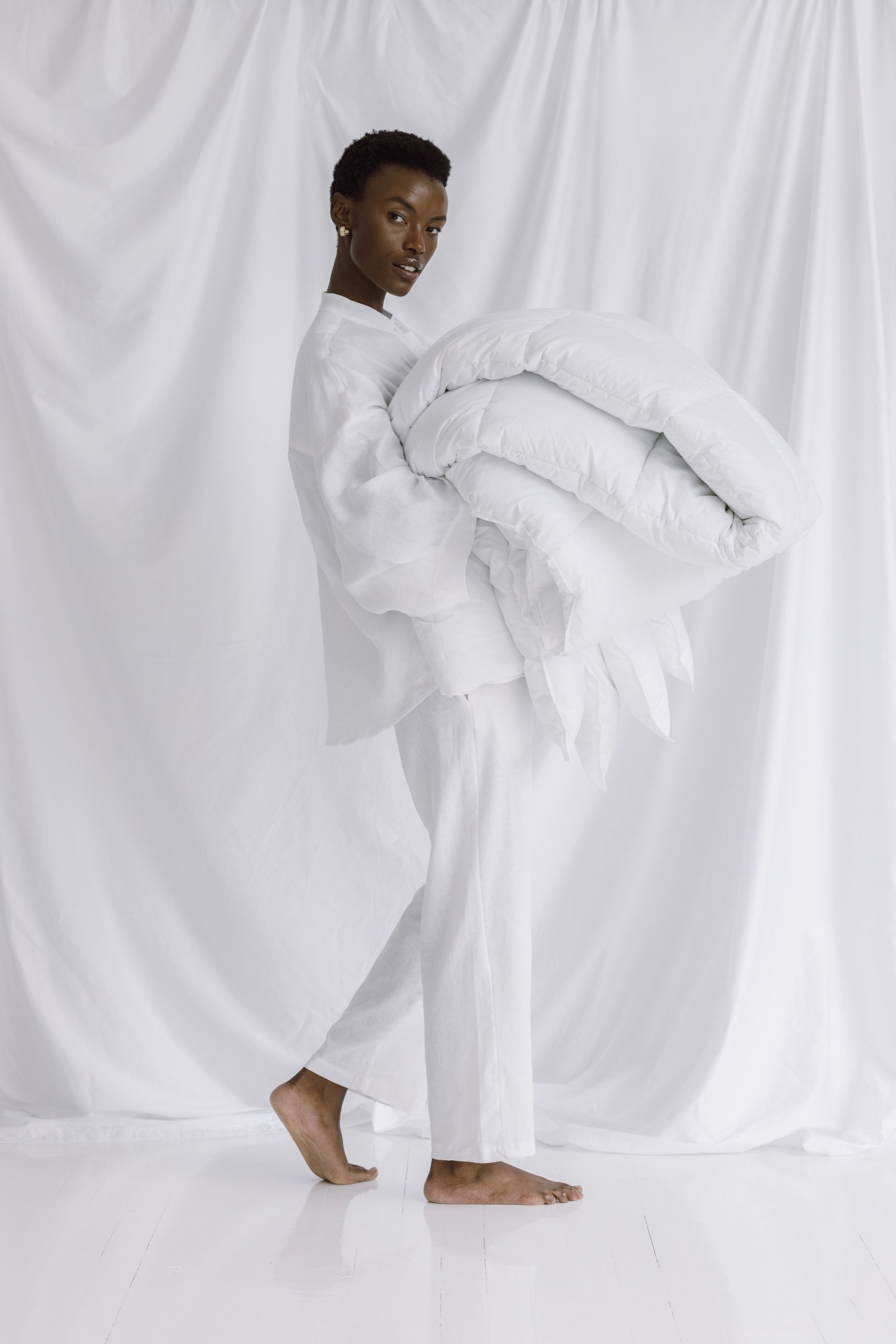 202207_Comfy_Studio+White+Sheet+Backdrop_003.jpg