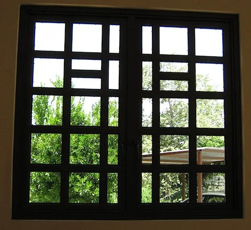 Ventana Capilla antes.JPG