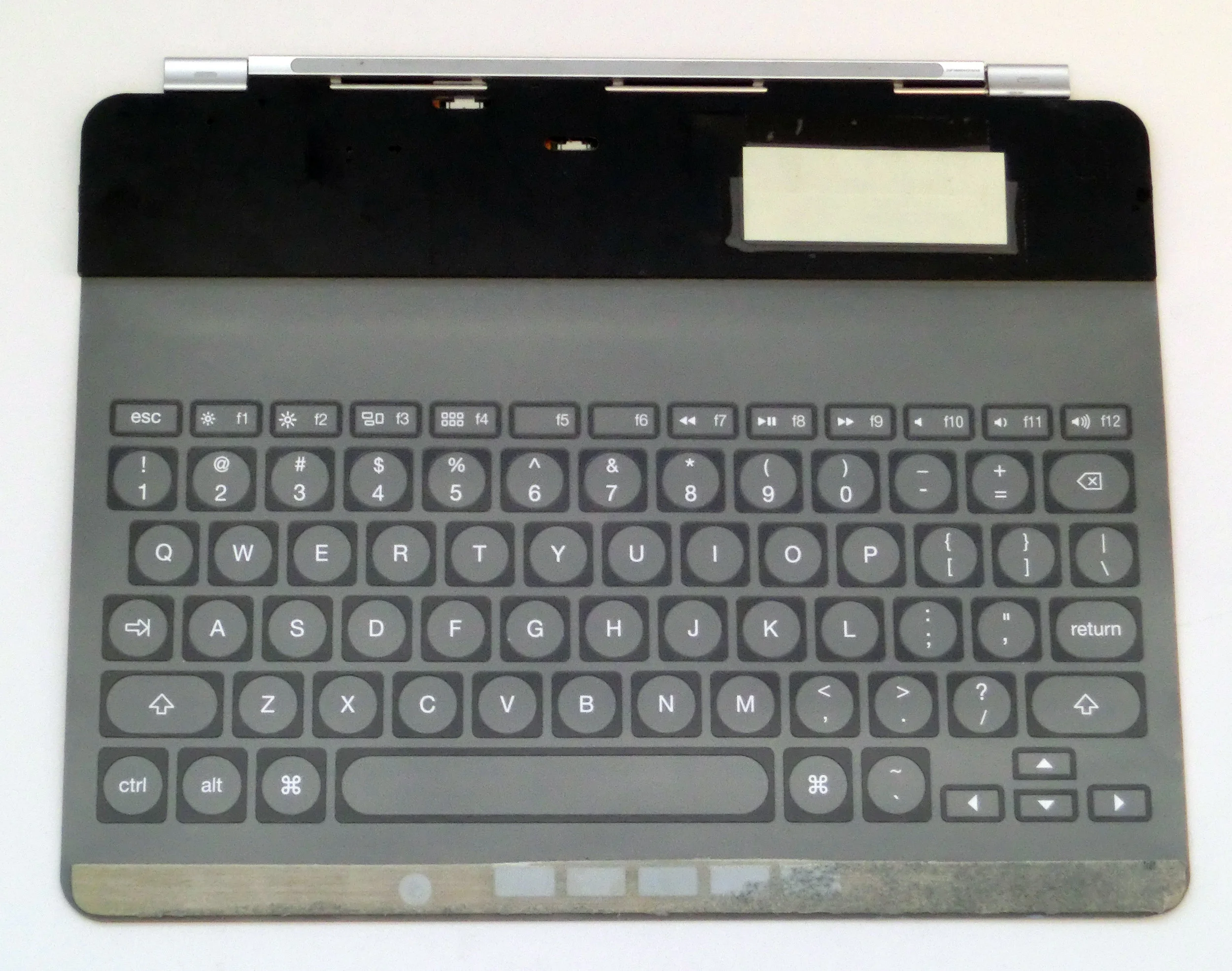 Bucatini version 2 with embossed tactile cues.