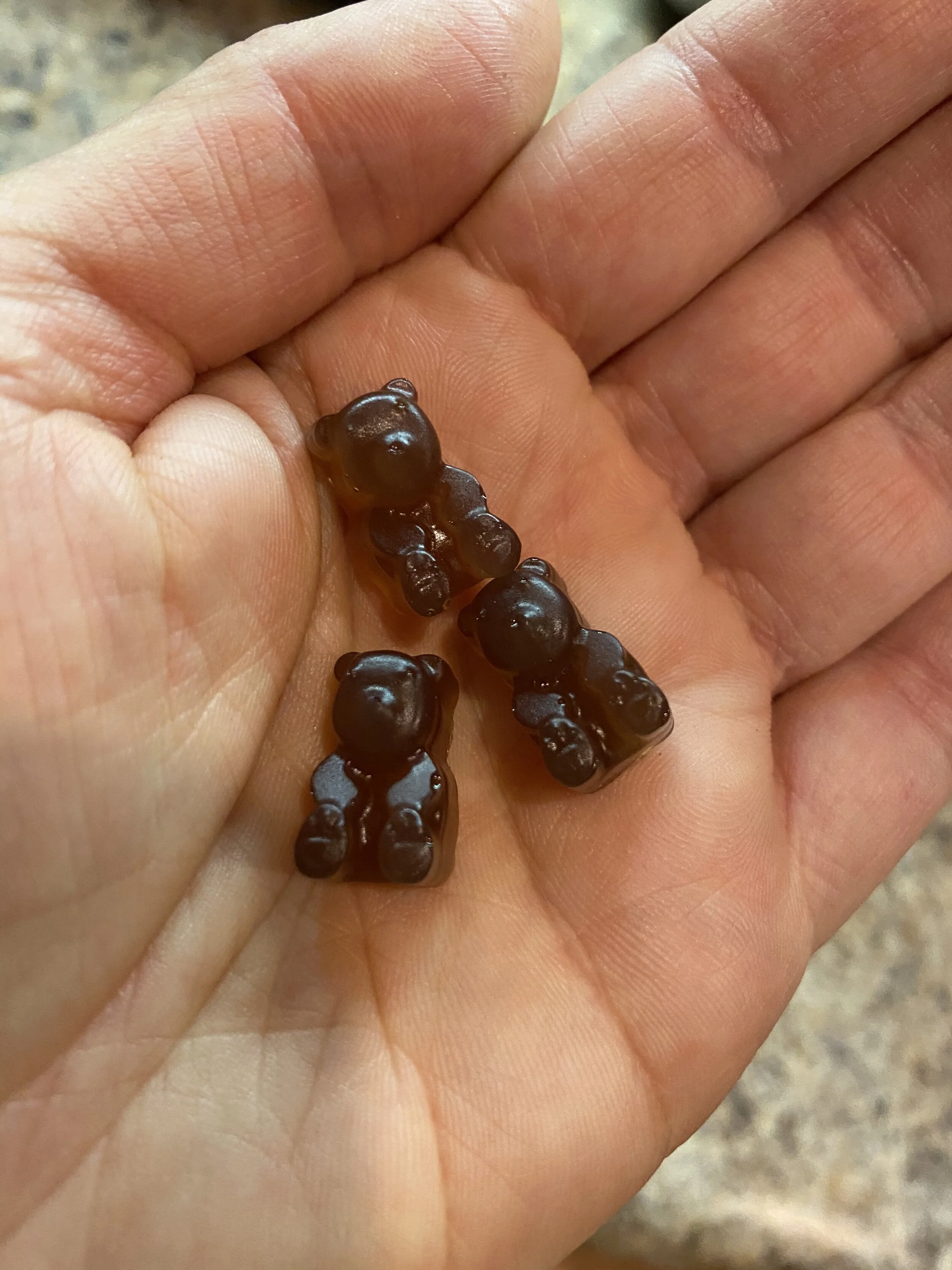 DIY Elderberry Gummy Bears with Essential Oils