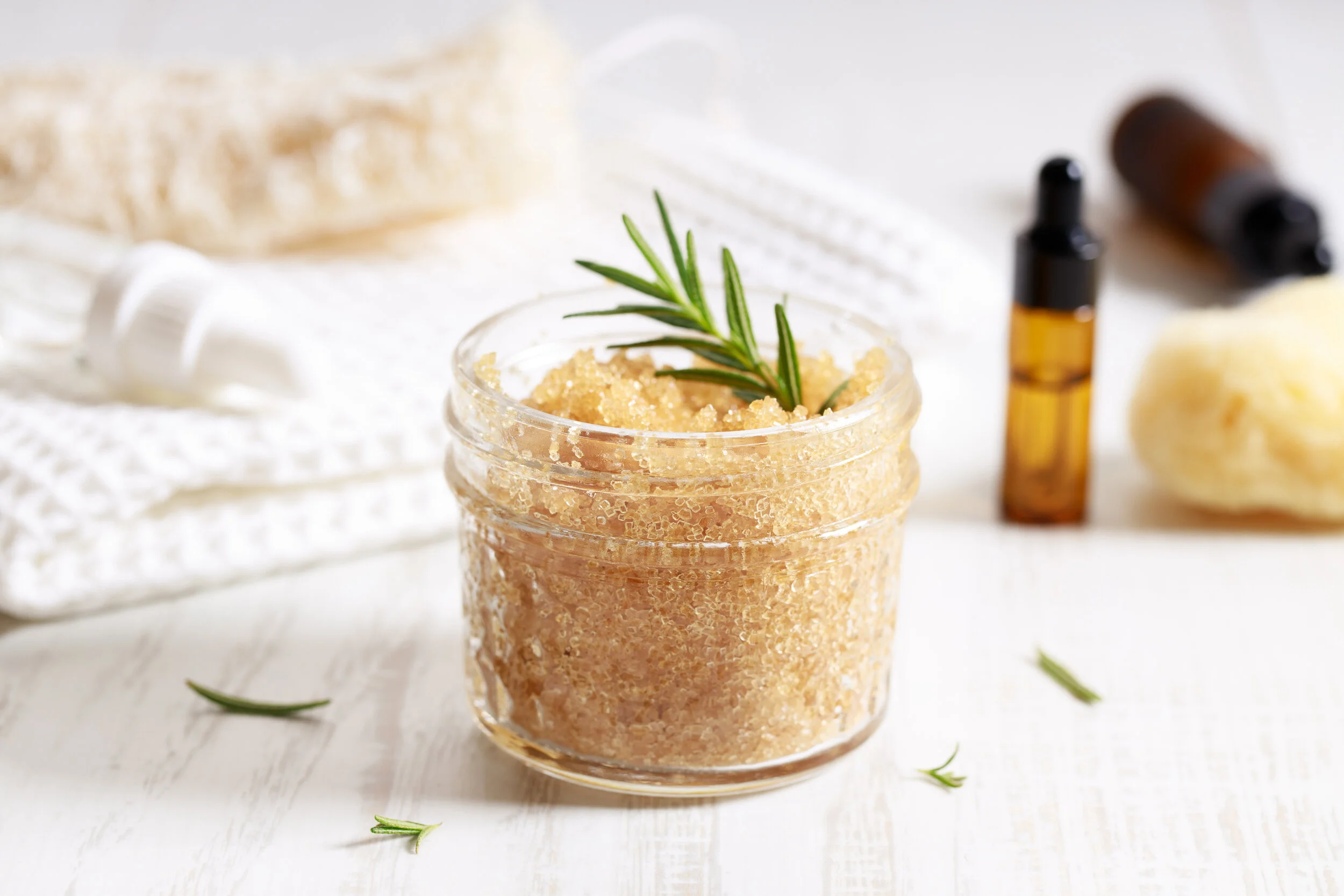 DIY Essential Oil Sugar Scrub: Easy Gift Idea!