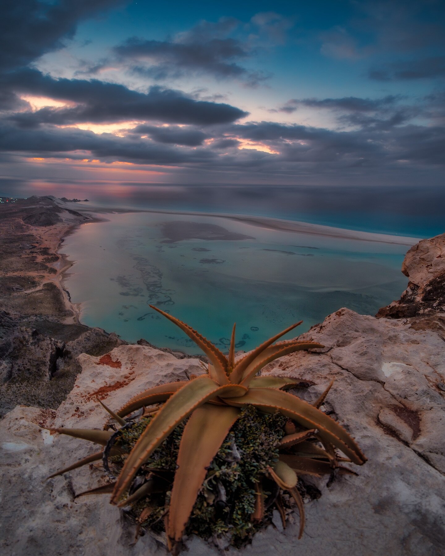 Detwah Lagoon 

Check out this image I captured from up above Detwah Lagoon with the @ttartisanofficial 11mm f/2.8 lens! Processed in @luminar_global 

#landscapephotography #lowlight #sunset #socotra #landschaftsfotografie #lagoon #beautifulplaces #